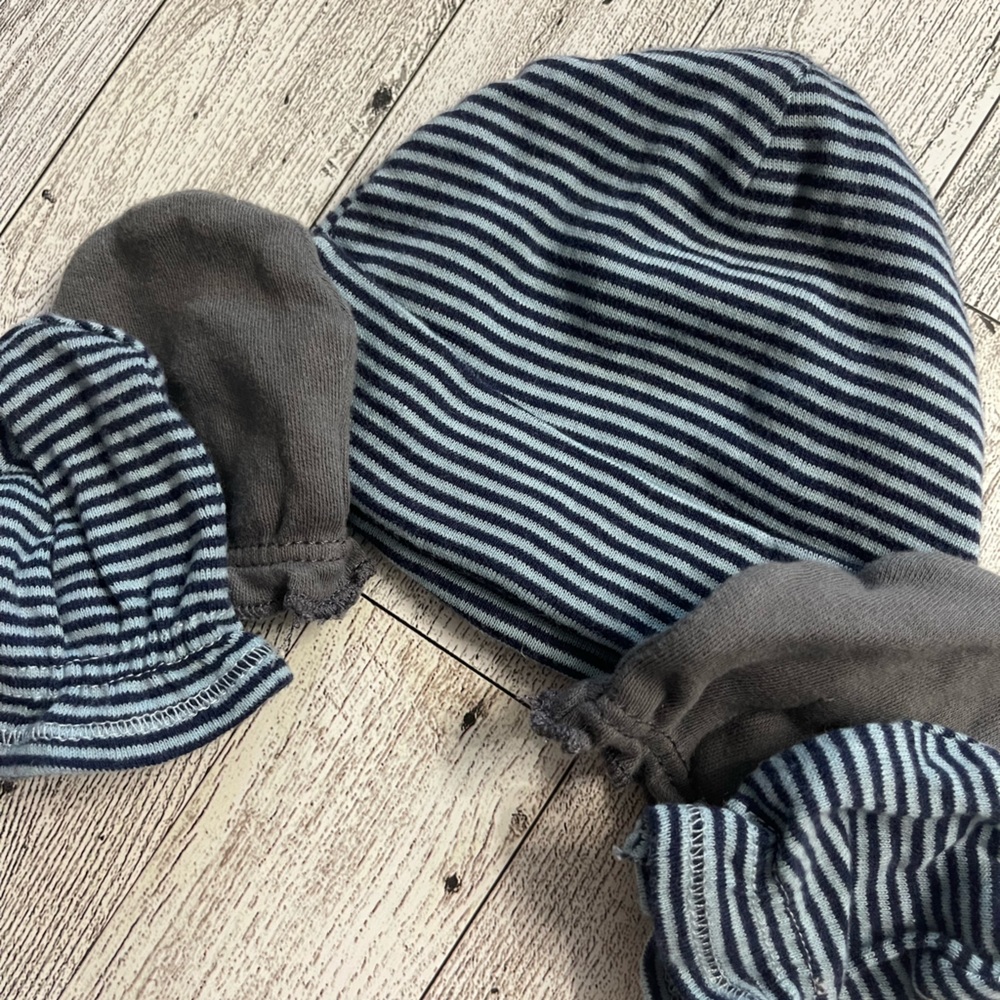 Baby hat & mittens set